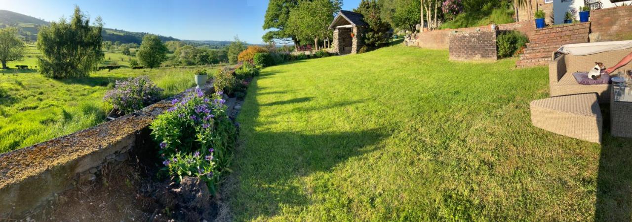 Hares Hideaway At Coed Moelfa Bed & Breakfast Corwen Bagian luar foto