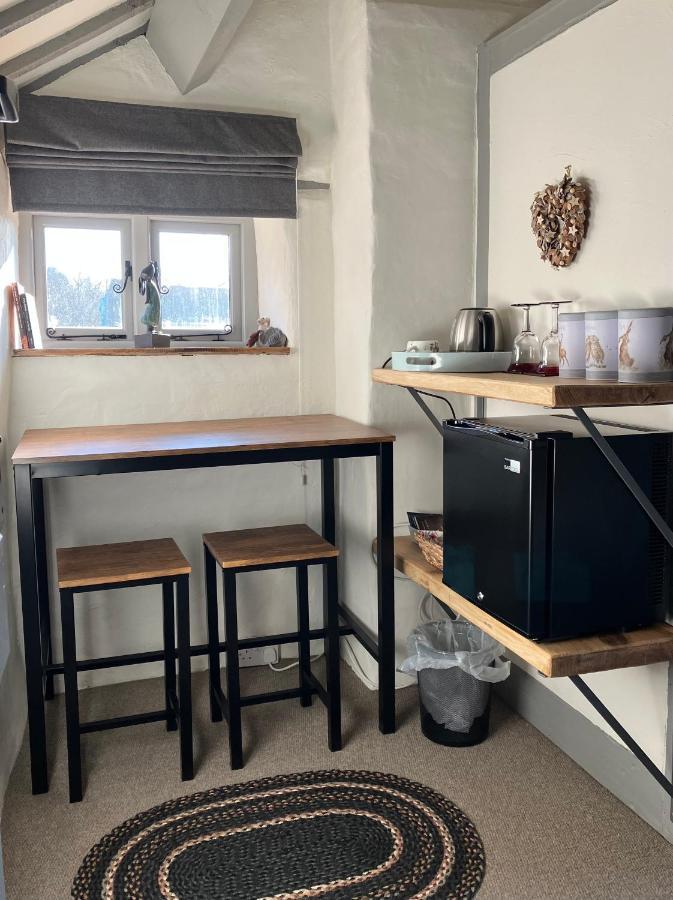 Hares Hideaway At Coed Moelfa Bed & Breakfast Corwen Bagian luar foto