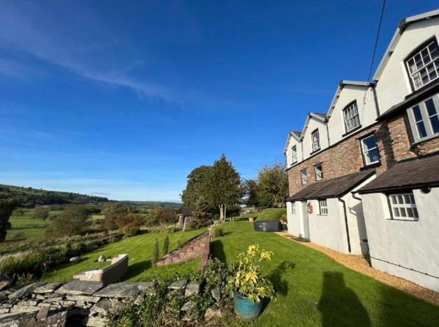 Hares Hideaway At Coed Moelfa Bed & Breakfast Corwen Bagian luar foto